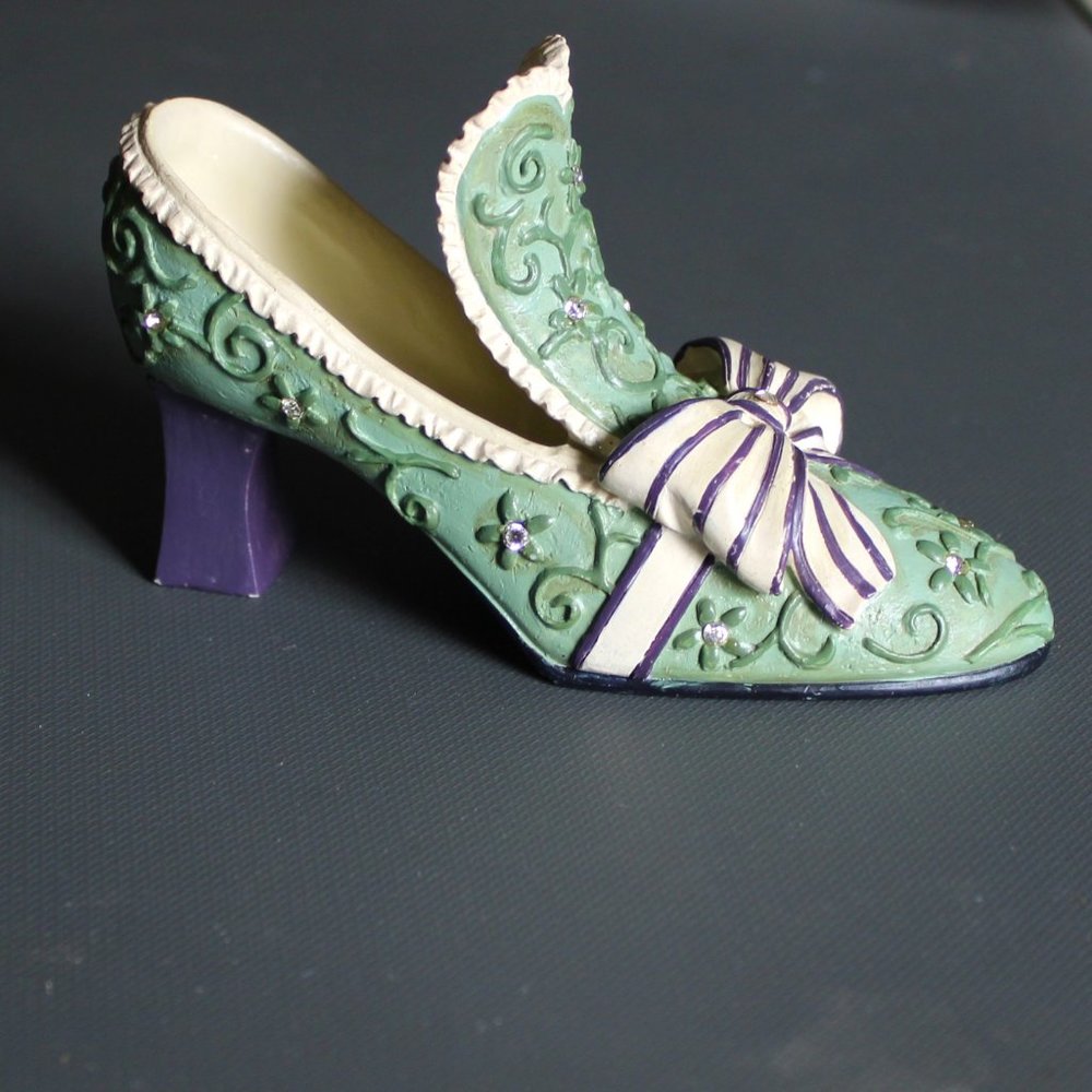 ⭐ 3 for $25 Vintage Victorian Shoe Figurine